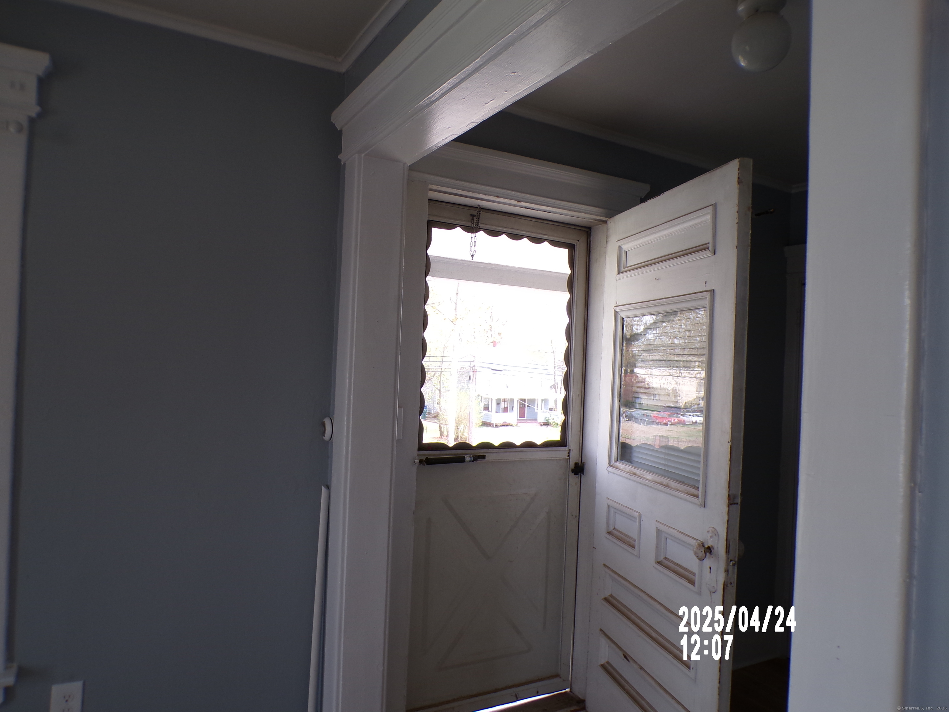 Hamden, Connecticut 06518, United States, 2 Bedrooms Bedrooms, ,1 BathroomBathrooms,Residential,Active,135726