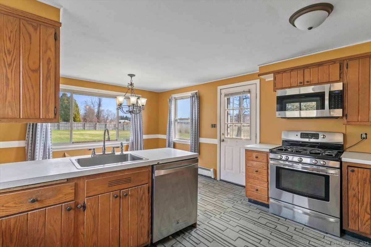 72 Spencer Street, Suffield, Connecticut image 13