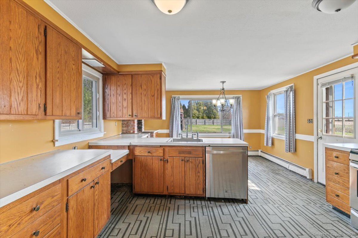 72 Spencer Street, Suffield, Connecticut image 14