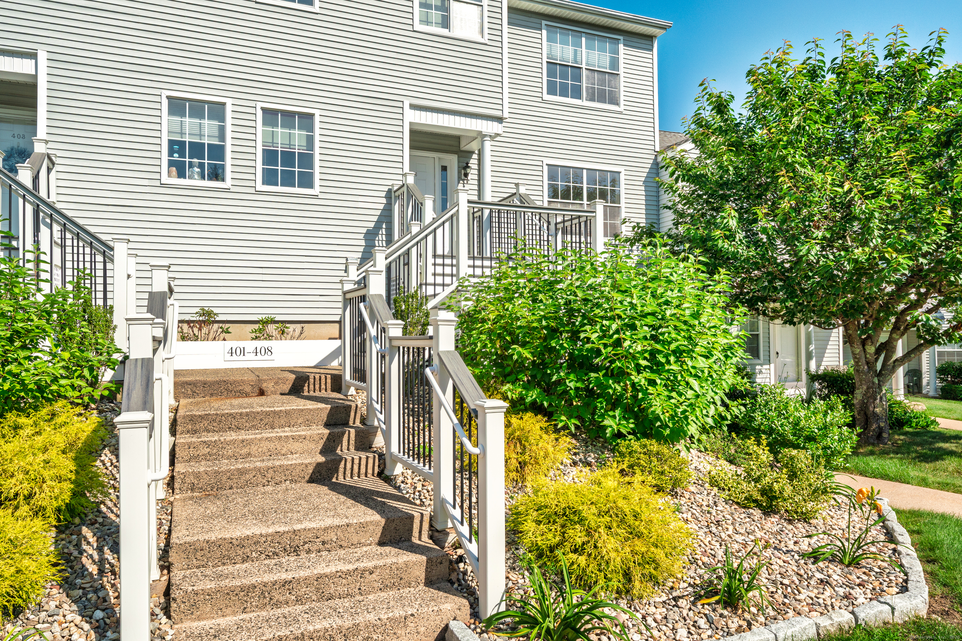 406 Watercourse Row 406