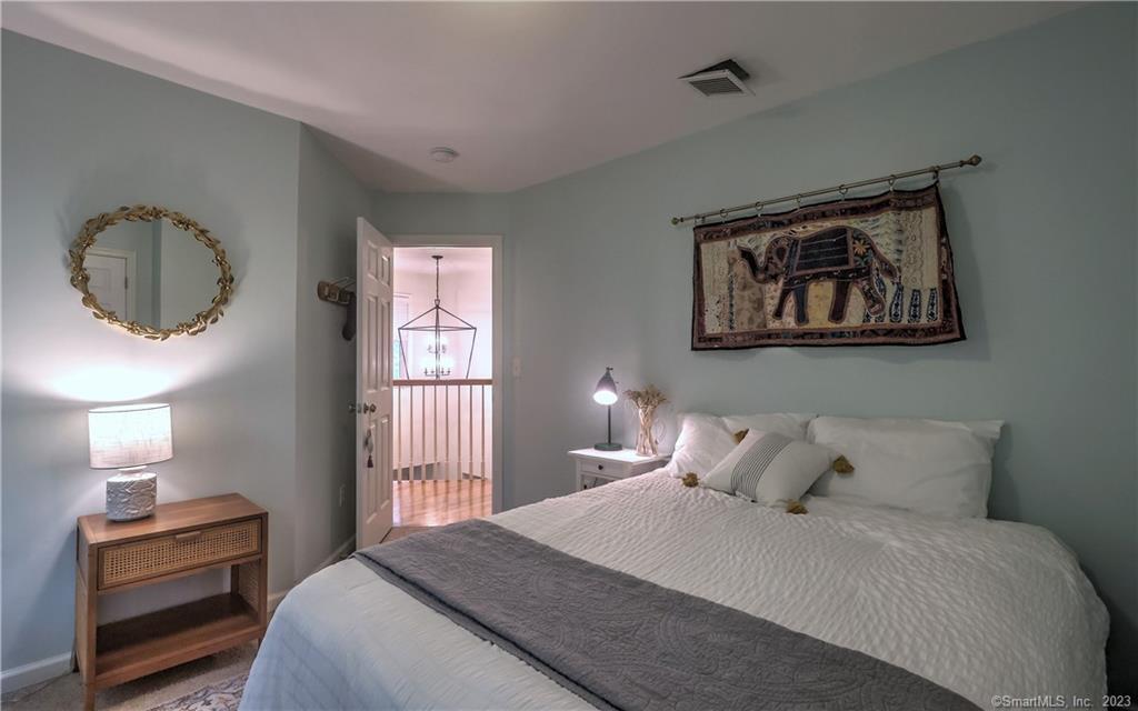 Photo 20 of 40 of 21 Candlewood Drive house