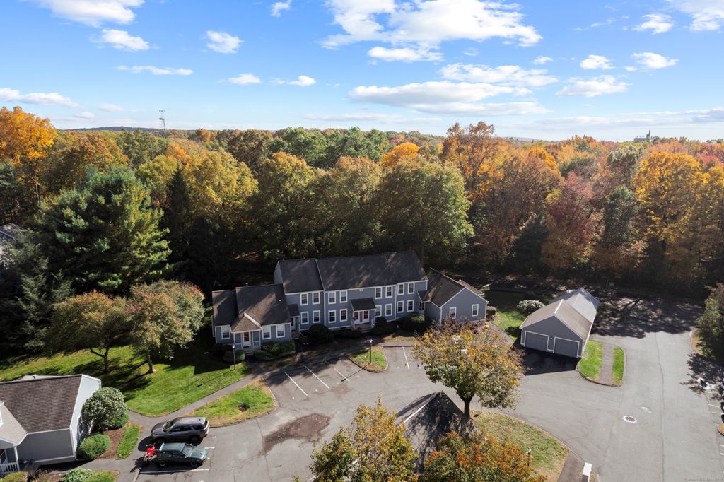 Photo of 213 Oakland Street #APT D, Manchester, CT 06042 (MLS # 24135759)