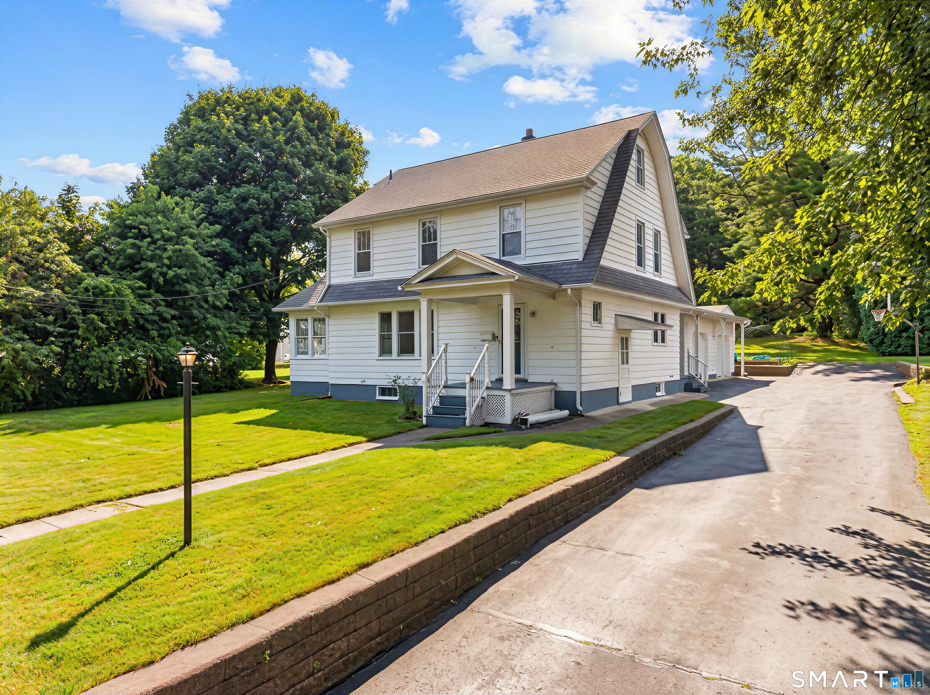 452 New London Turnpike