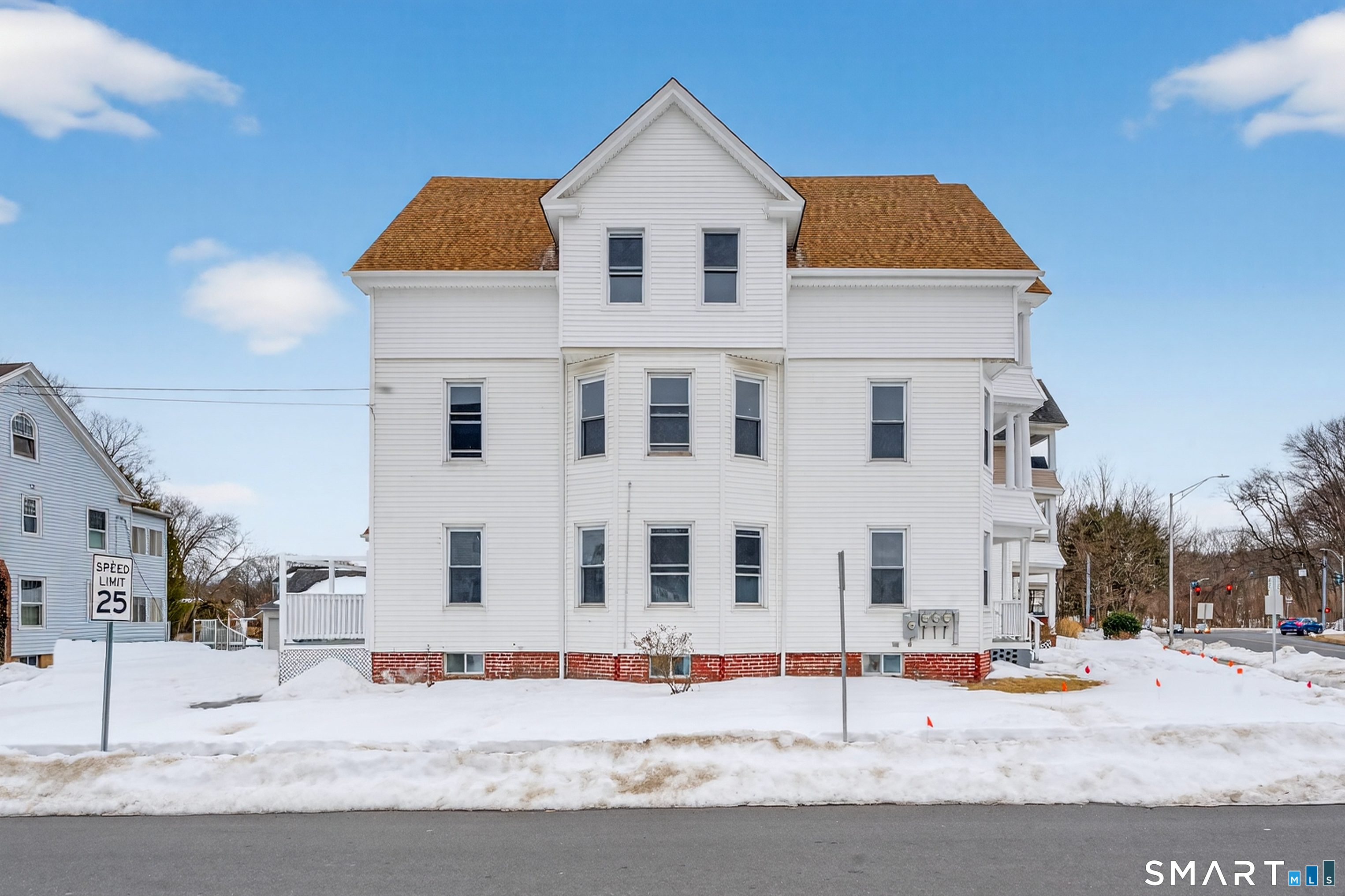 168 Black Rock Avenue