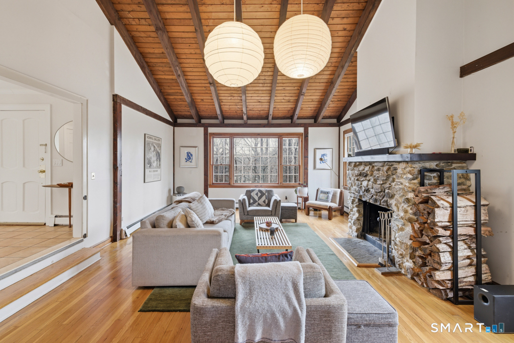 87 Sleepy Hollow Road