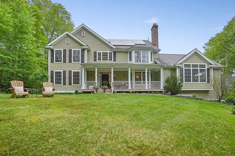 18 Beaver Dam Road Newtown CT 06470