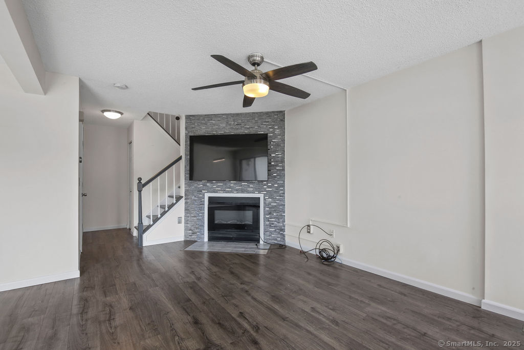 730 Robert Frost Drive #730, Branford, Connecticut image 6
