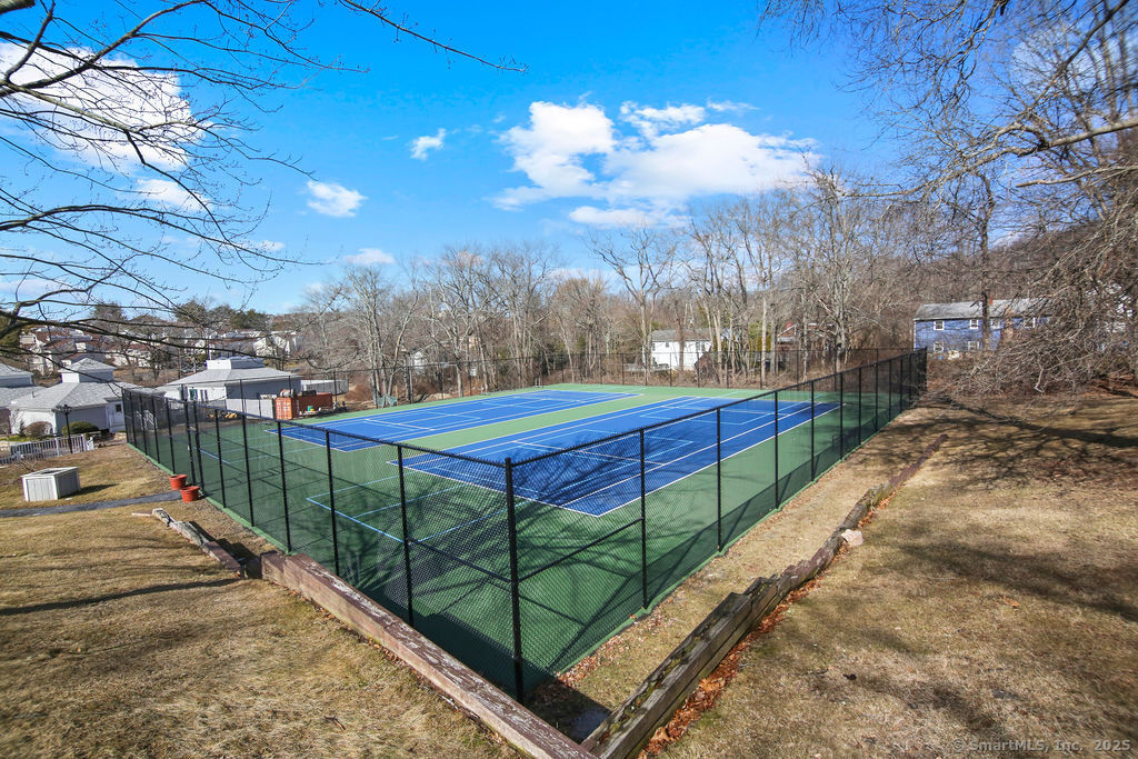 730 Robert Frost Drive #730, Branford, Connecticut image 28