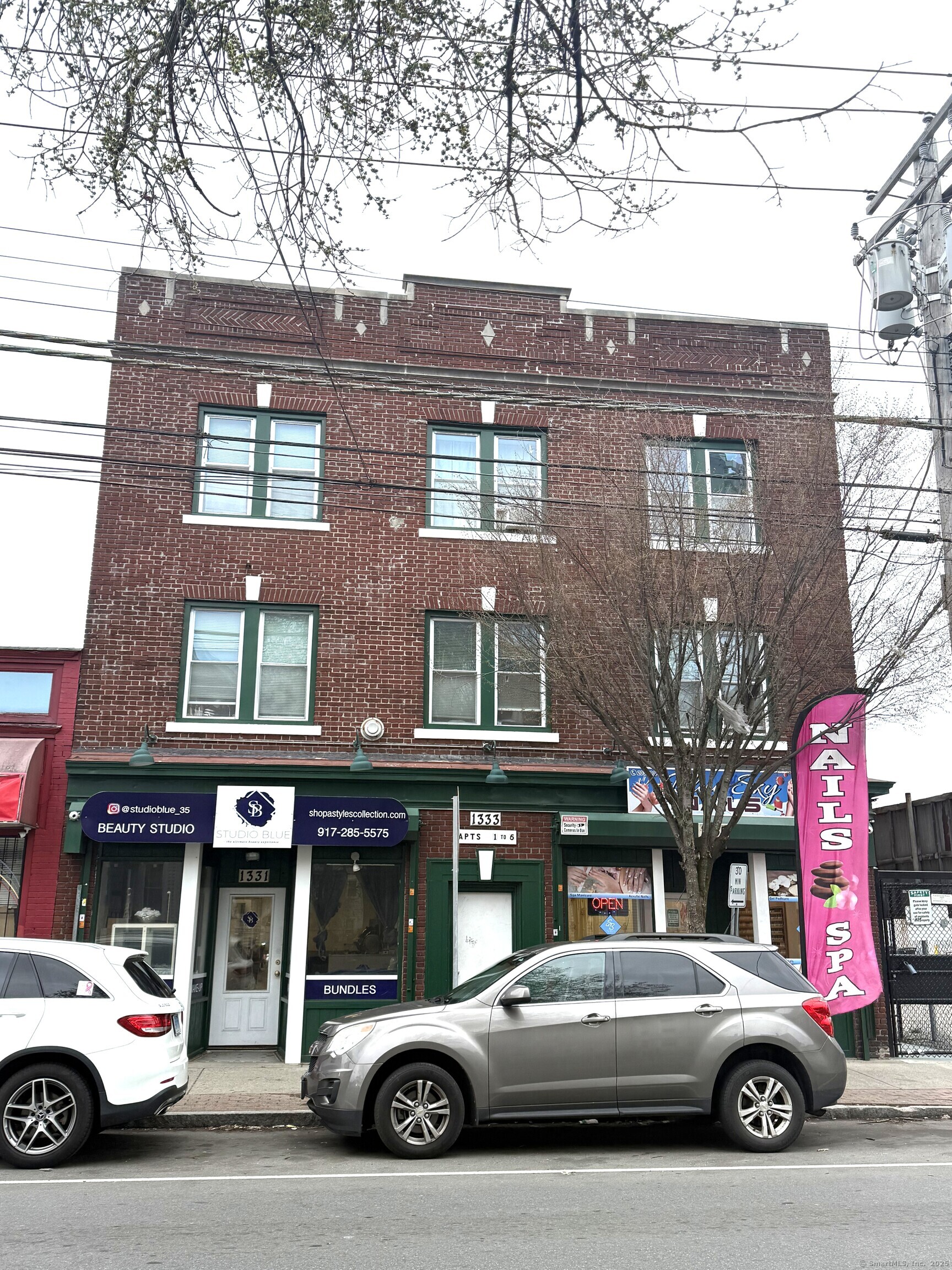 Rental Property at E Main Street 5, Bridgeport, Connecticut - Bedrooms: 2 
Bathrooms: 1 
Rooms: 4  - $1,800 MO.