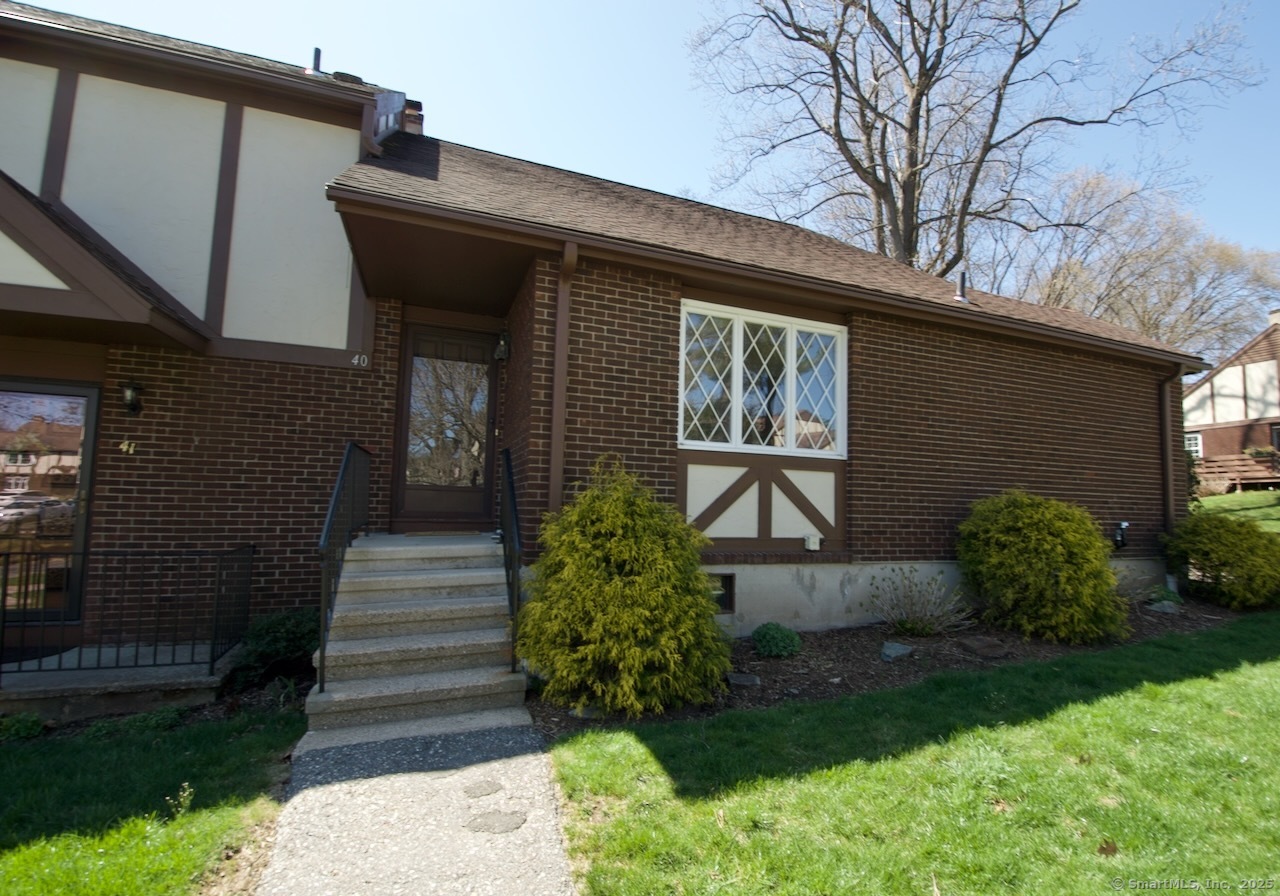 40 Derbyshire #40, Derby, Connecticut image 1