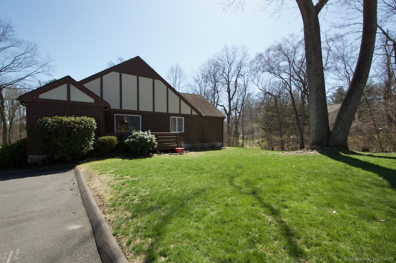 40 Derbyshire #40, Derby, Connecticut image 34