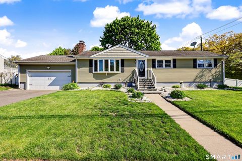 Photo of 20 Post Oak Road, Stratford, CT 06614 (MLS # 24169943)