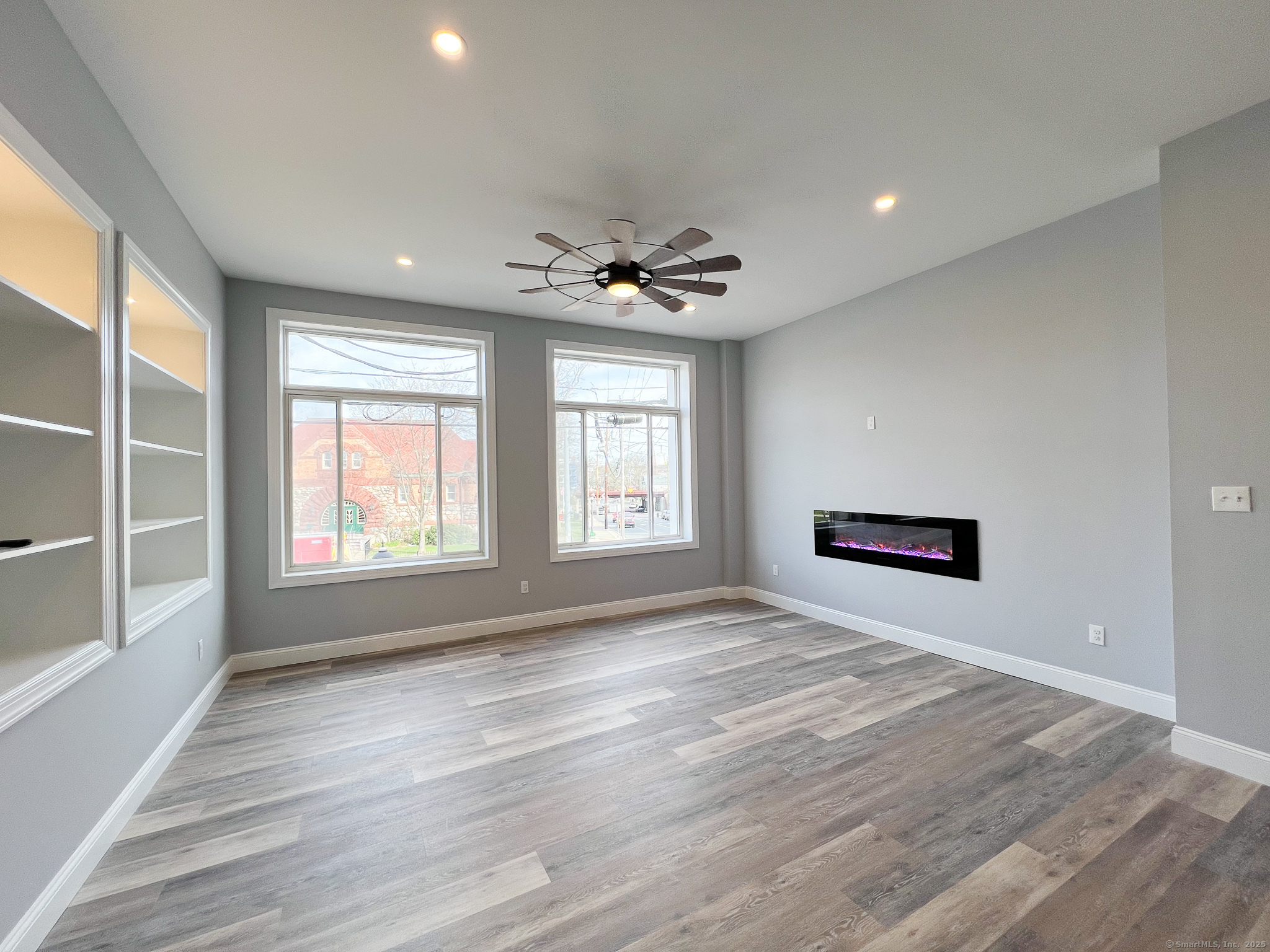 Rental Property at Broad Street B, Milford, Connecticut - Bedrooms: 2 
Bathrooms: 2 
Rooms: 4  - $4,500 MO.