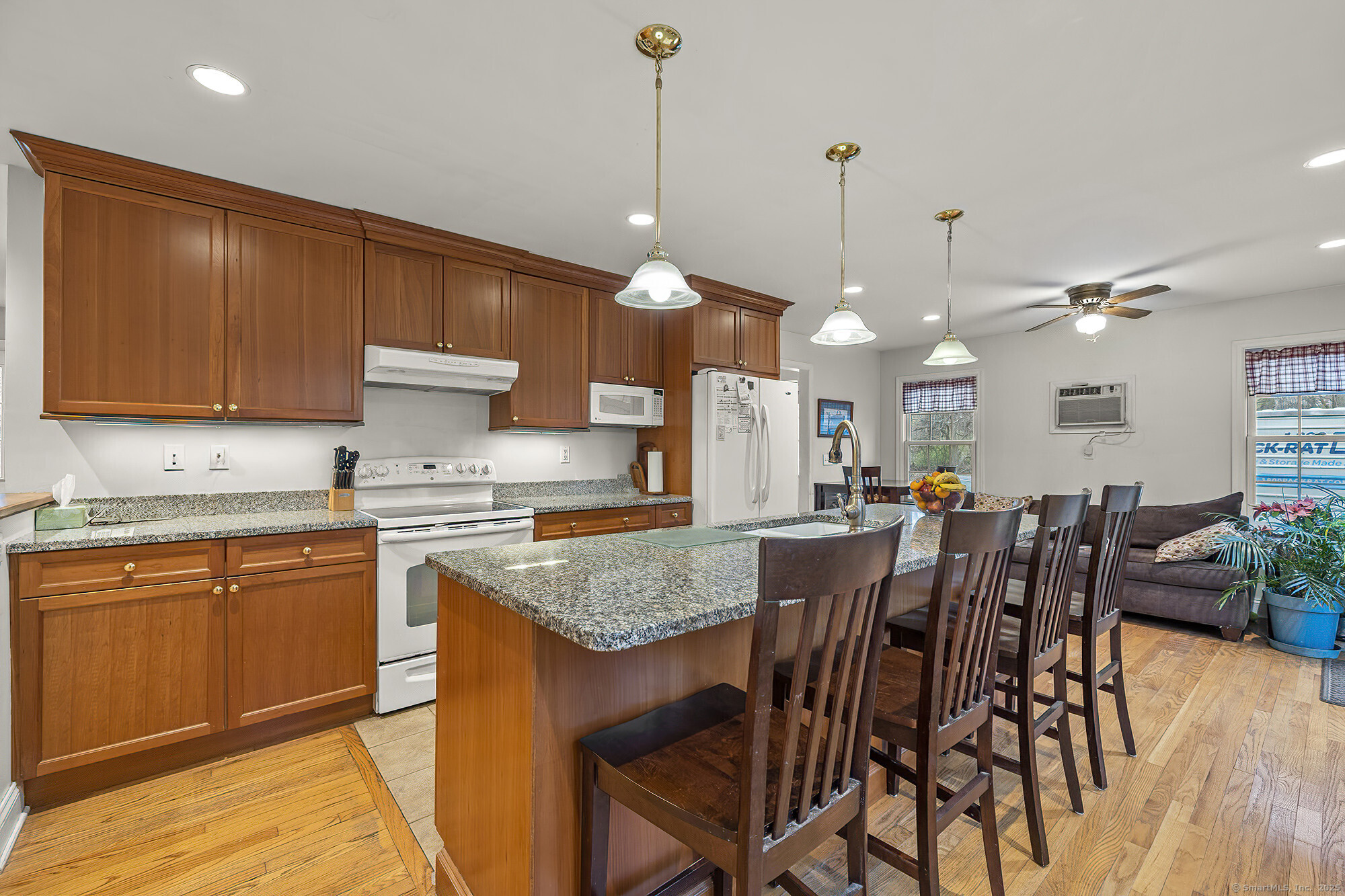 33 Riverview Drive, Norwalk, Connecticut image 12