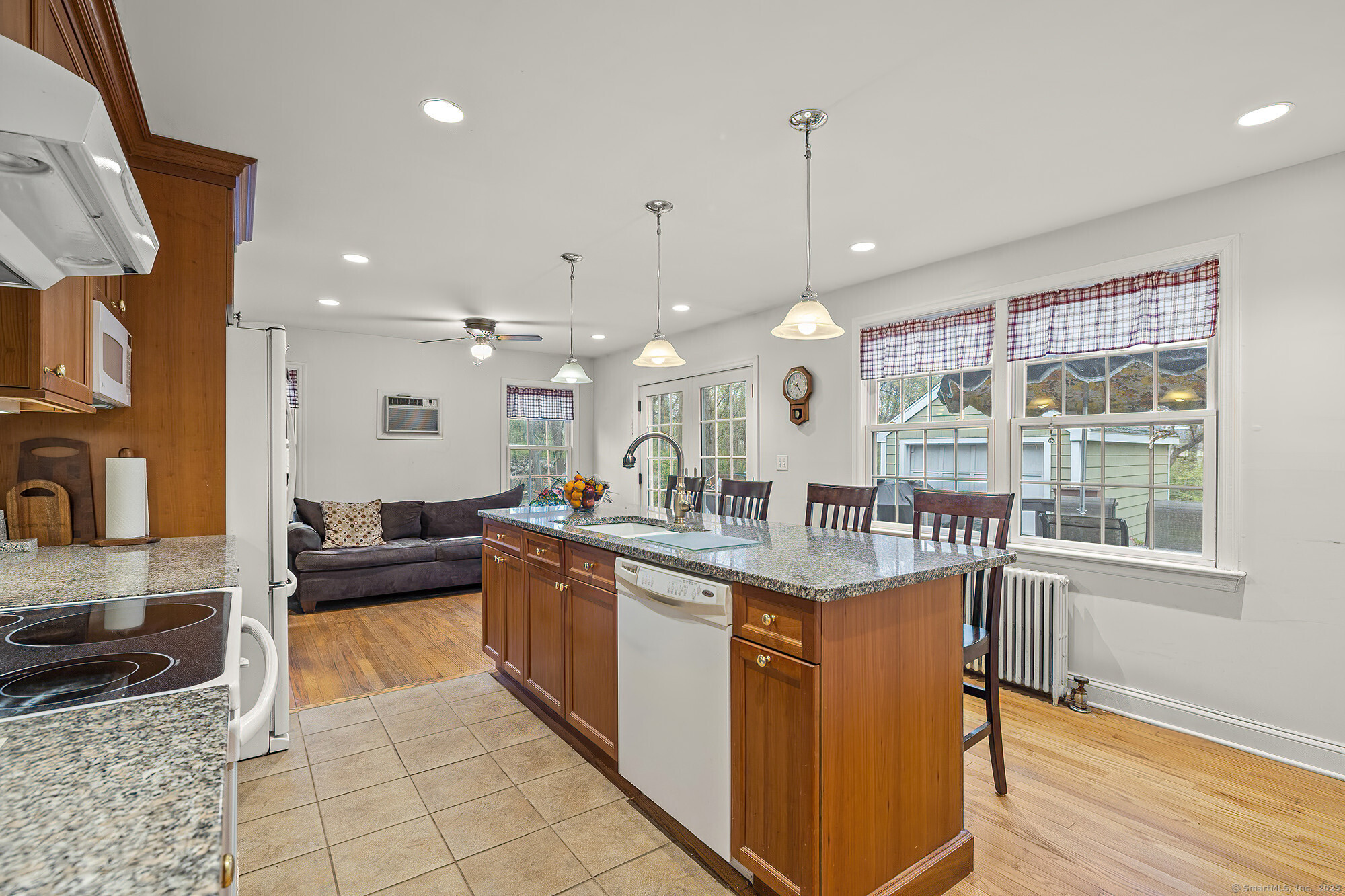 33 Riverview Drive, Norwalk, Connecticut image 11