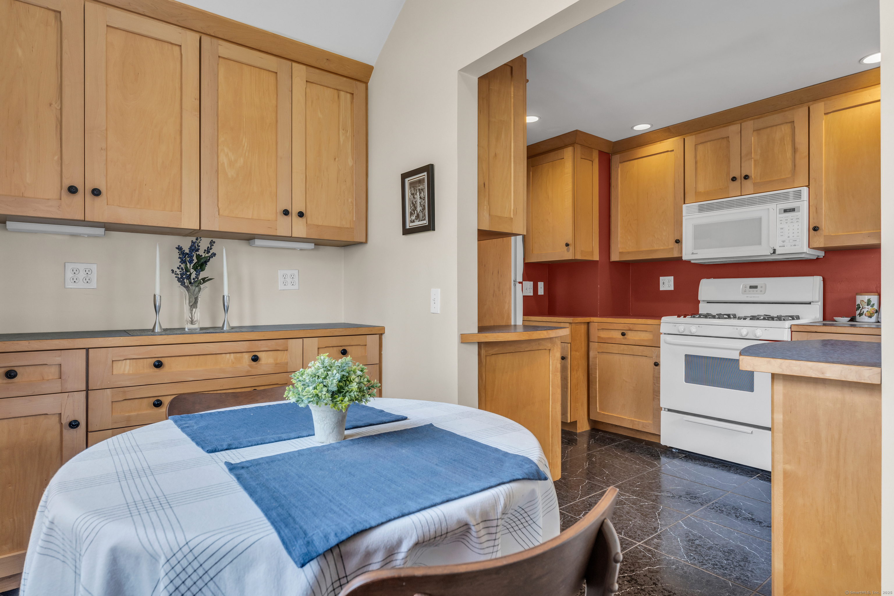 127 Greenhill Terrace, New Haven, Connecticut image 14