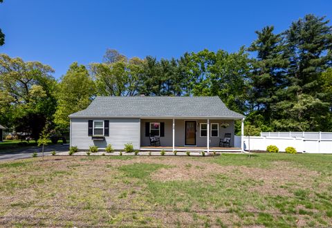 24 White Oak Lane, Simsbury, CT 06070 - #: 24094794