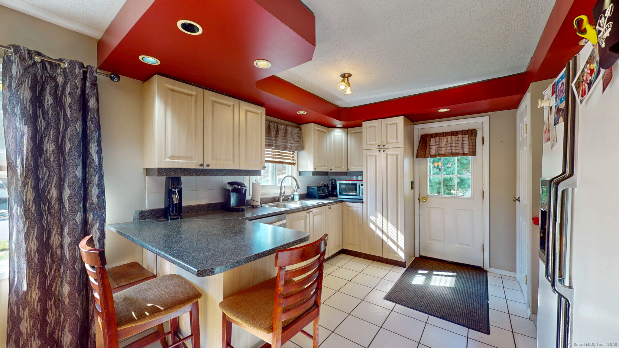 East Hartford, Connecticut 06118, United States, 4 Bedrooms Bedrooms, ,2 BathroomsBathrooms,Residential,Pending,230592