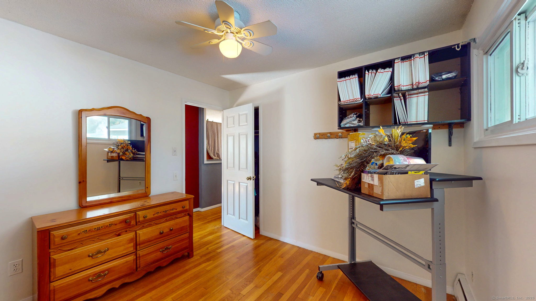 East Hartford, Connecticut 06118, United States, 4 Bedrooms Bedrooms, ,2 BathroomsBathrooms,Residential,Pending,230592