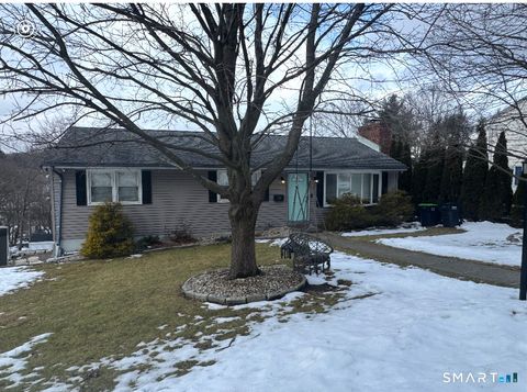 Photo of 29 Franklin Avenue, Watertown, CT 06779 (MLS # 24148047)