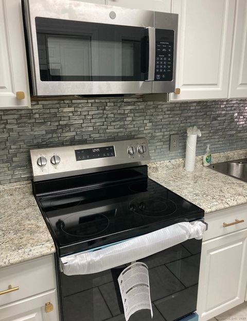 Tiny photo for 1 Beaver Brook Road #37, Danbury, CT 06810 (MLS # 24134670)