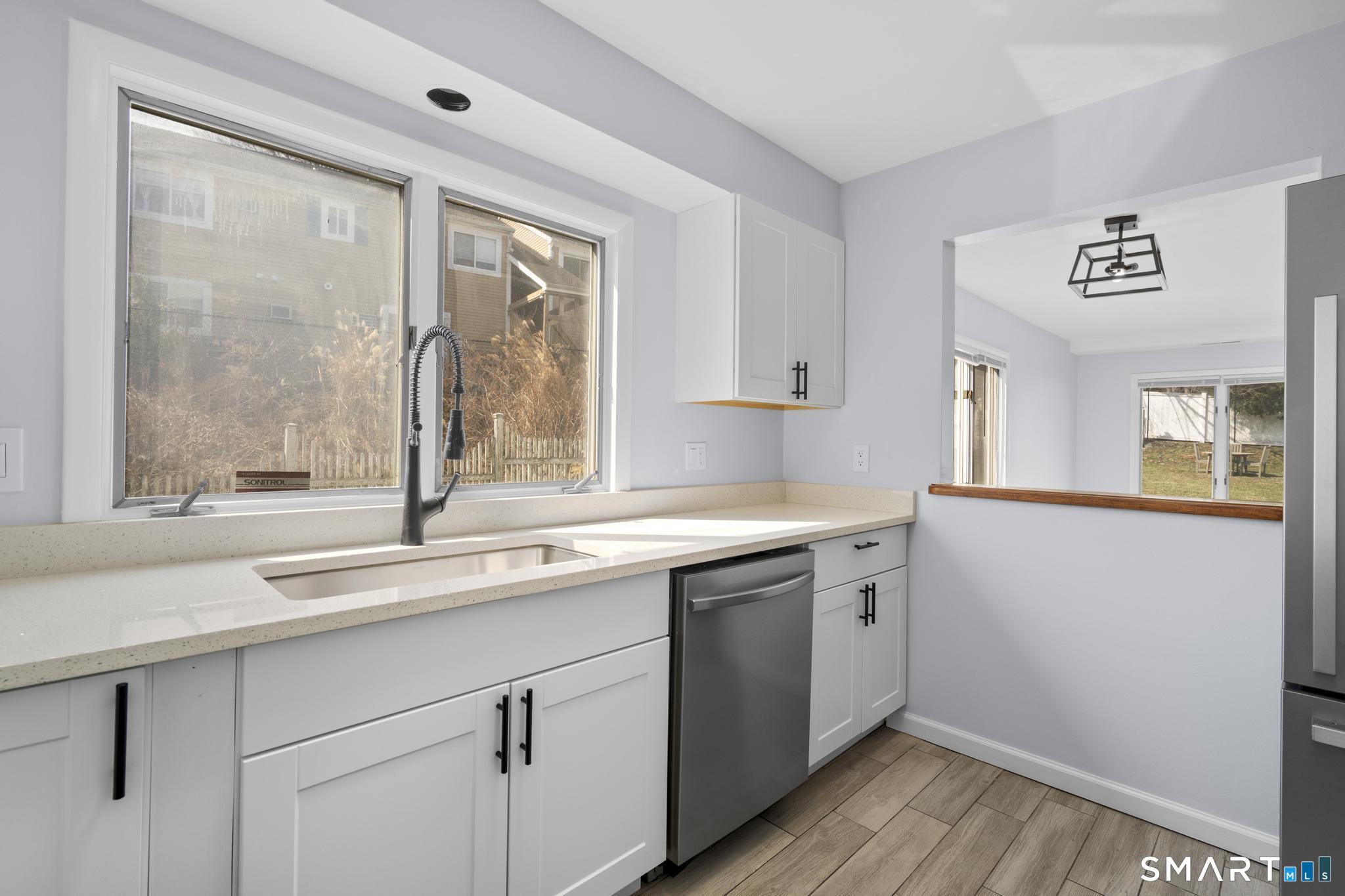 115 Flax Hill Road APT 6