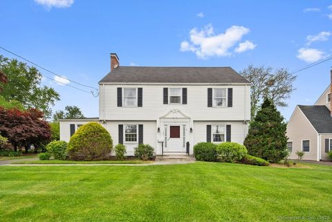 129 Ridgewood Road West Hartford CT 06107