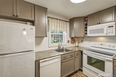 Tiny photo for 9 Grandview Drive #47B, Farmington, CT 06032 (MLS # 24194985)