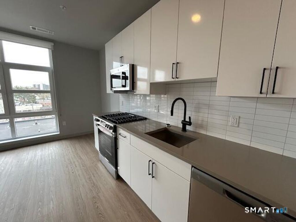 Photo of 711 Summer Street #539, Stamford, CT 06901 (MLS # 24166717)