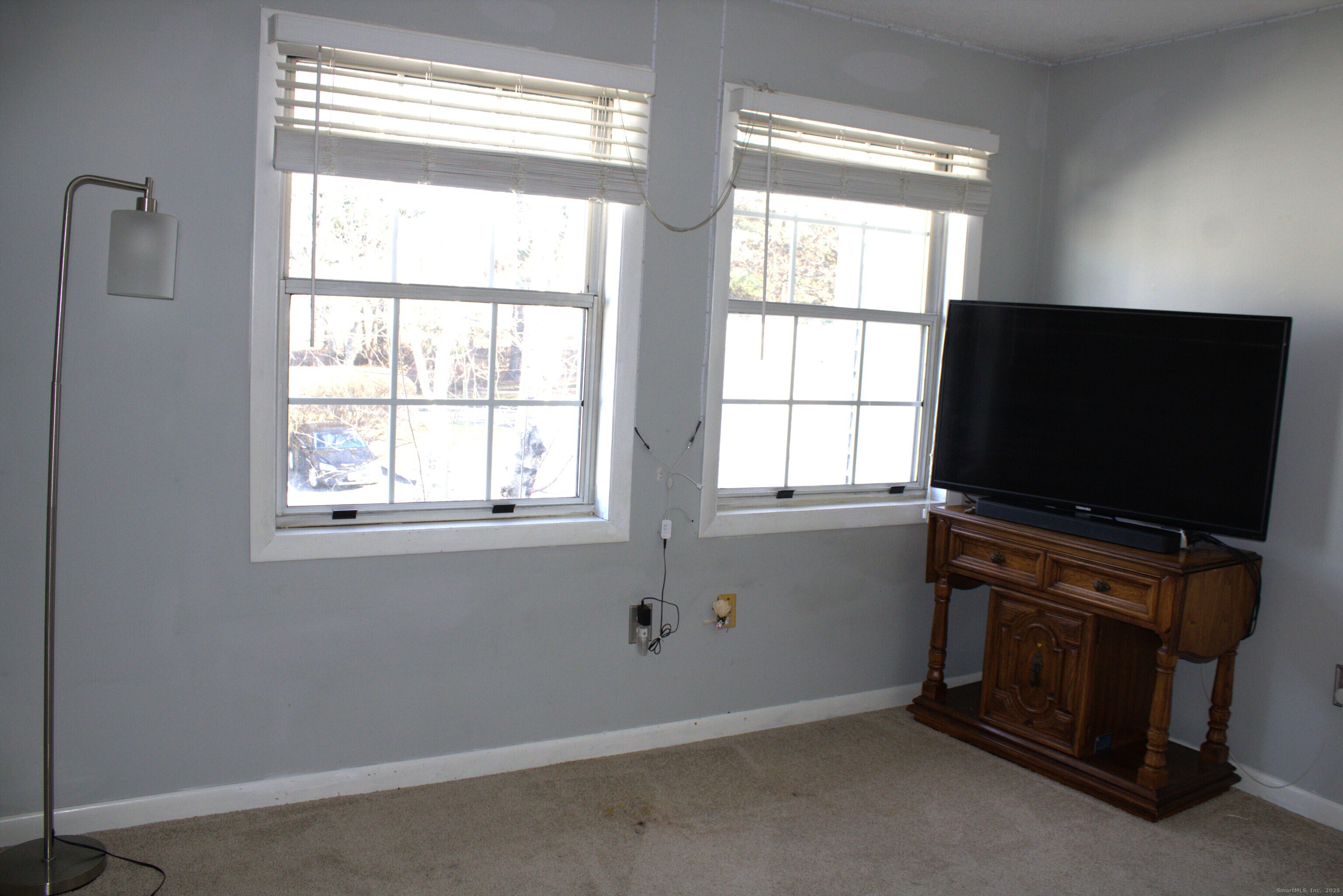 South Windsor, Connecticut 06074, United States, 2 Bedrooms Bedrooms, ,1 BathroomBathrooms,Residential,Active,252554