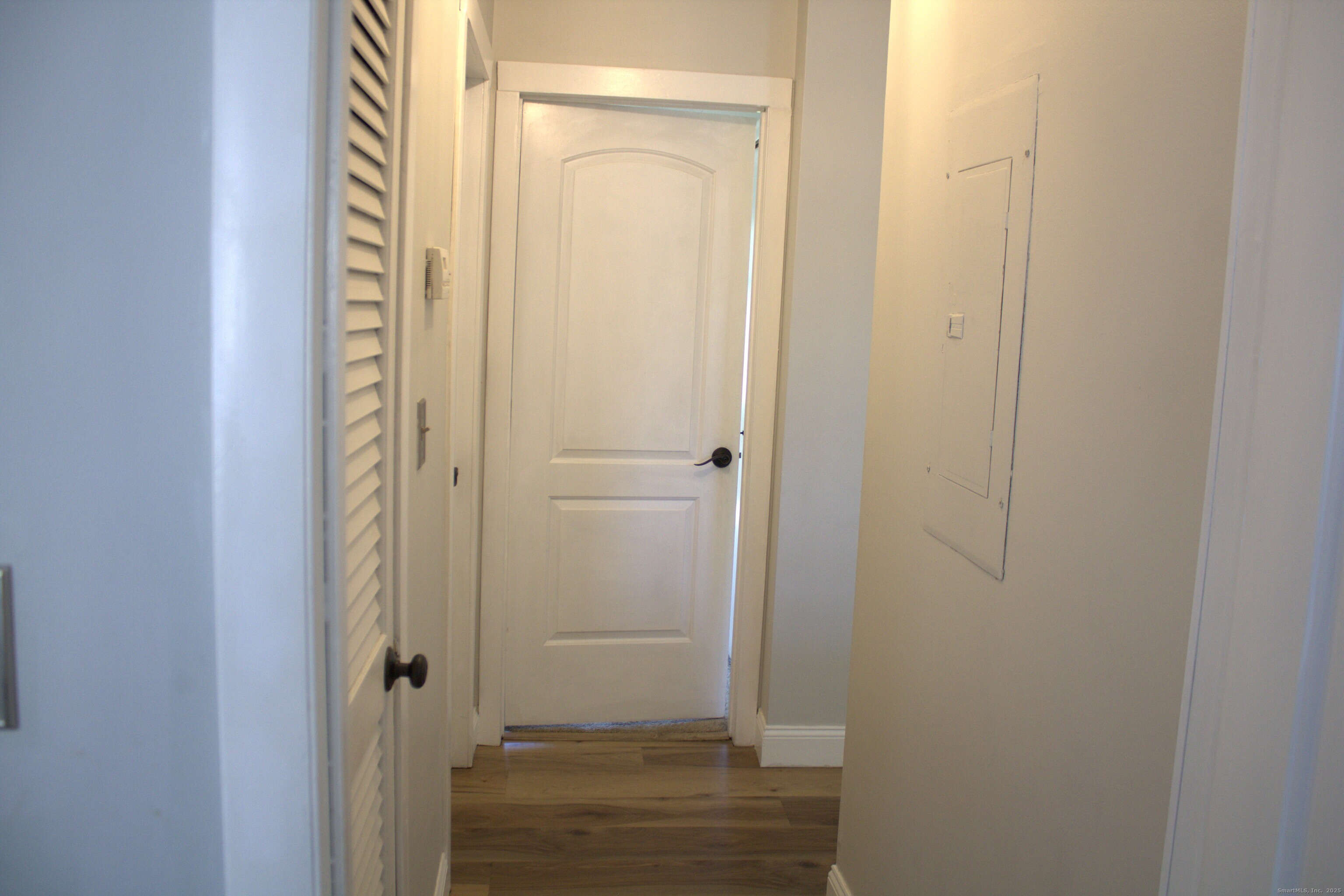 South Windsor, Connecticut 06074, United States, 2 Bedrooms Bedrooms, ,1 BathroomBathrooms,Residential,Active,252554