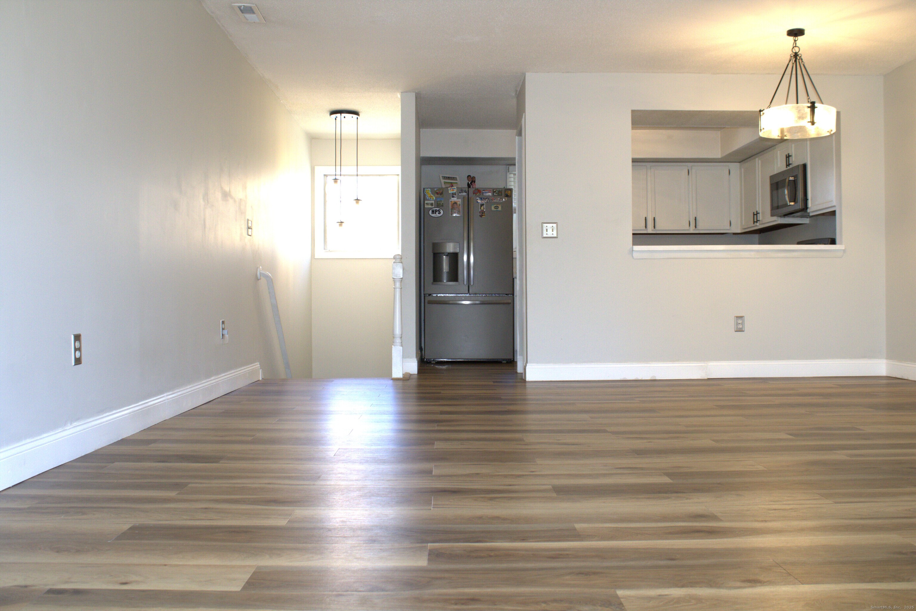 South Windsor, Connecticut 06074, United States, 2 Bedrooms Bedrooms, ,1 BathroomBathrooms,Residential,Active,252554