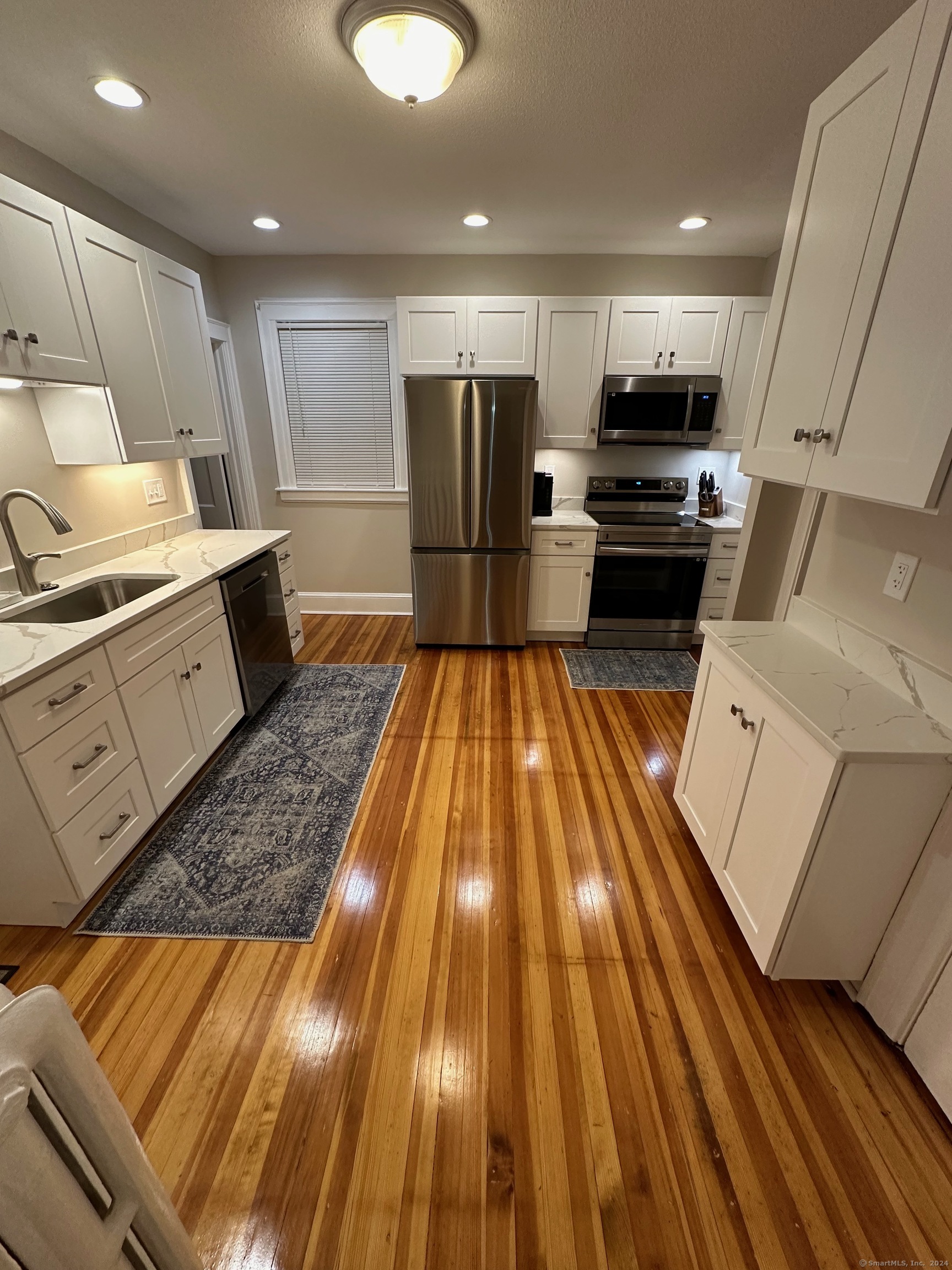 Rental Property at 184 S Highland Street, West Hartford, Connecticut - Bedrooms: 5 
Bathrooms: 3 
Rooms: 14  - $3,250 MO.