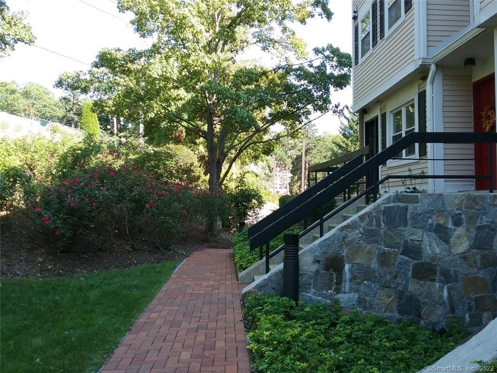 Photo 1 of 45 Highland Road 45, Stamford, Connecticut, $3,200, Web #: 170340185