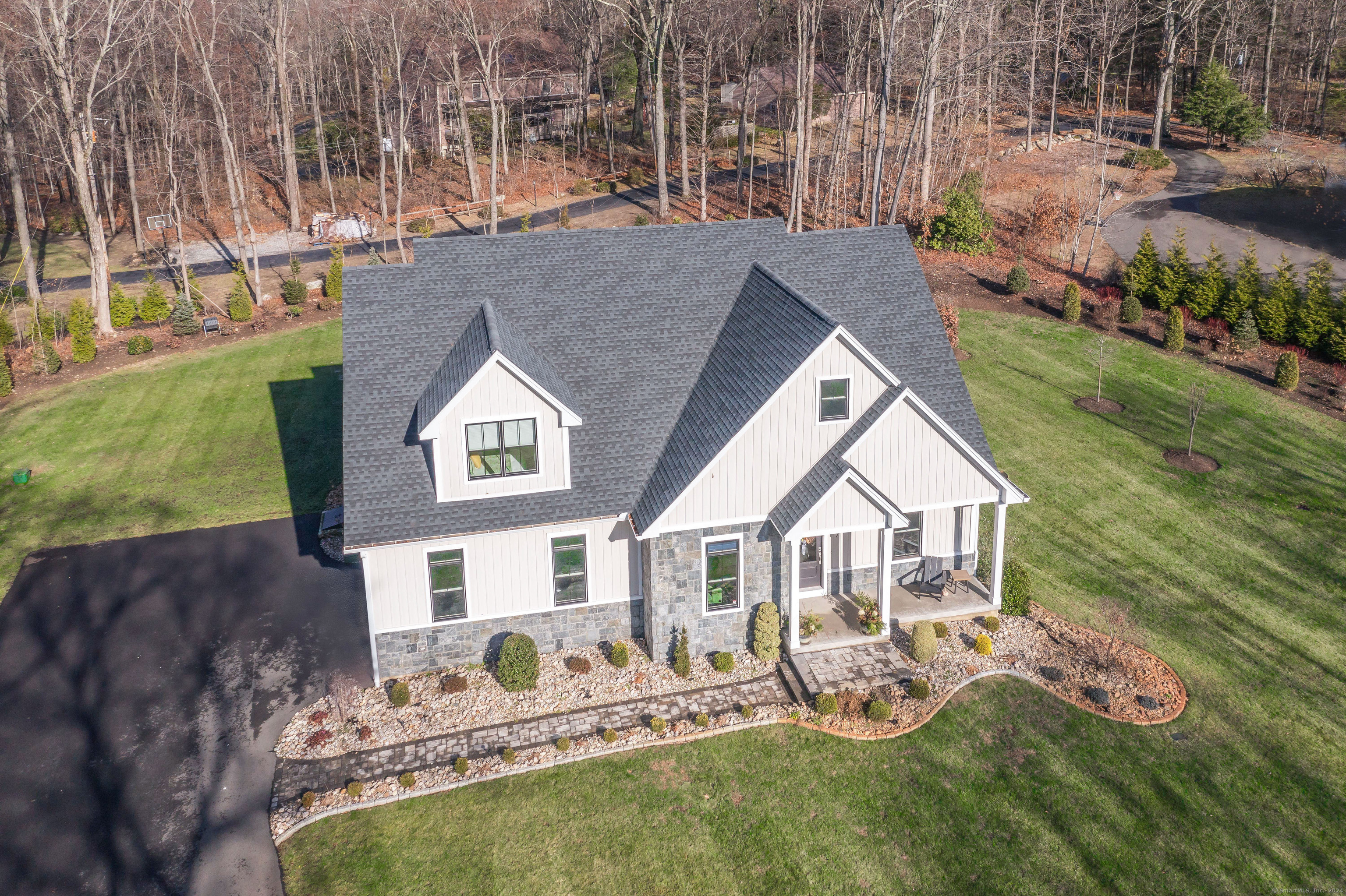 Property for Sale at 7 Dogwood Court, Woodbridge, Connecticut - Bedrooms: 3 
Bathrooms: 3 
Rooms: 9  - $949,900