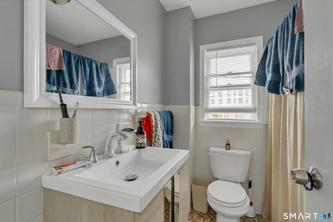 Tiny photo for 879 Whalley Avenue, New Haven, CT 06515 (MLS # 24186548)
