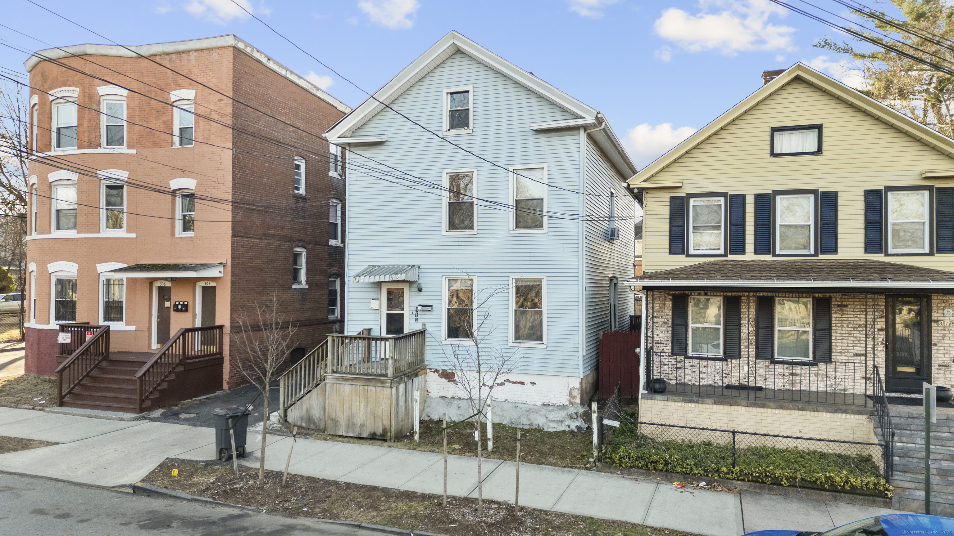 Property for Sale at Davenport Avenue, New Haven, Connecticut - Bedrooms: 6 
Bathrooms: 2 
Rooms: 14  - $354,900