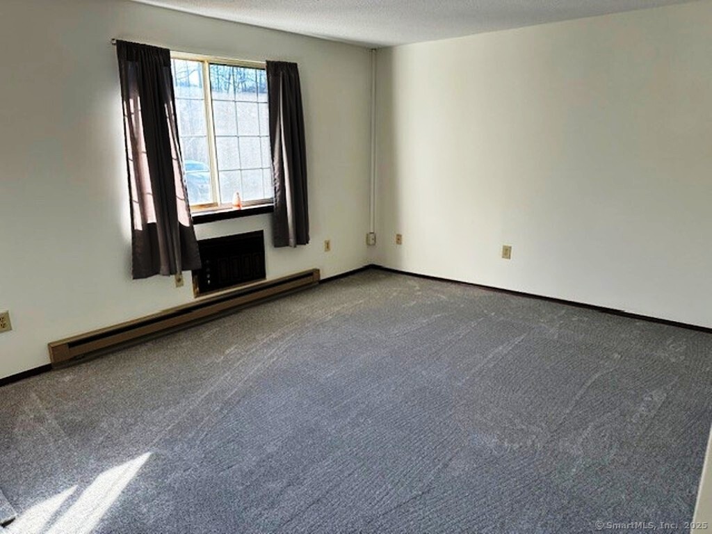 68 Sharon Road #APT 4, Waterbury, Connecticut image 4