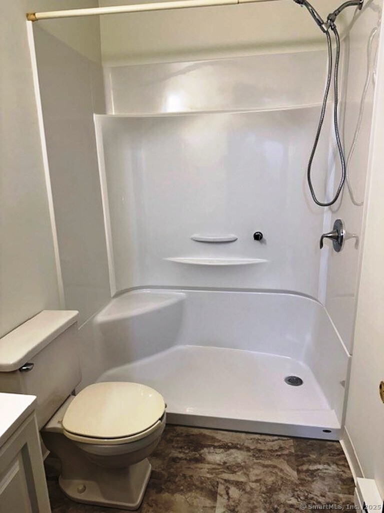68 Sharon Road #APT 4, Waterbury, Connecticut image 11