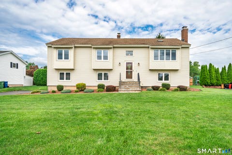Photo of 49 School House Road, Wallingford, CT 06492 (MLS # 24198555)