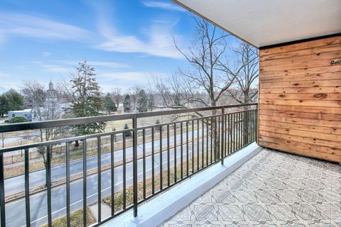 Tiny photo for 25 Cartright Street #5D, Bridgeport, CT 06604 (MLS # 24128228)