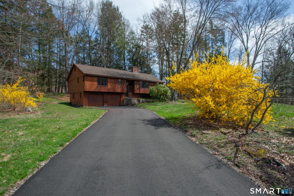 Photo of 7 Copper Hill Terrace, East Granby, CT 06026 (MLS # 24169149)