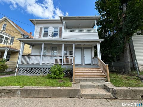 Photo of 334 Hollister Street, Stratford, CT 06615 (MLS # 24149697)