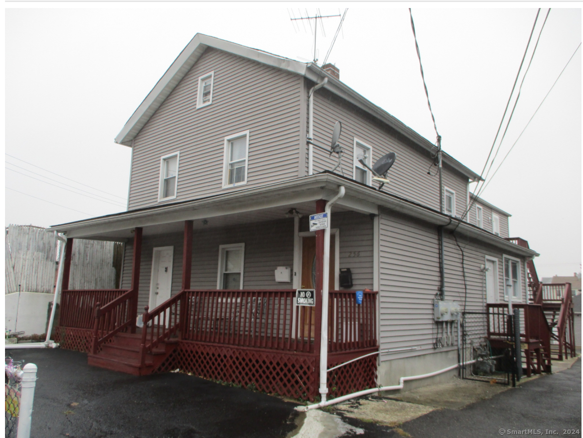 Rental Property at 256 Charles Street, Bridgeport, Connecticut - Bedrooms: 2 
Bathrooms: 1 
Rooms: 4  - $1,700 MO.