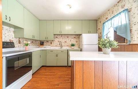 Tiny photo for 72 Glendale Avenue, Middletown, CT 06457 (MLS # 24146316)