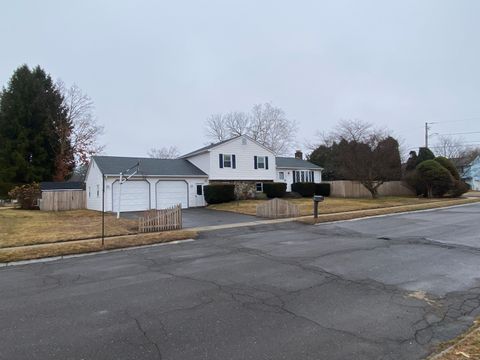 2 High Meadow Lane, Enfield, CT 06082 - #: 24081044