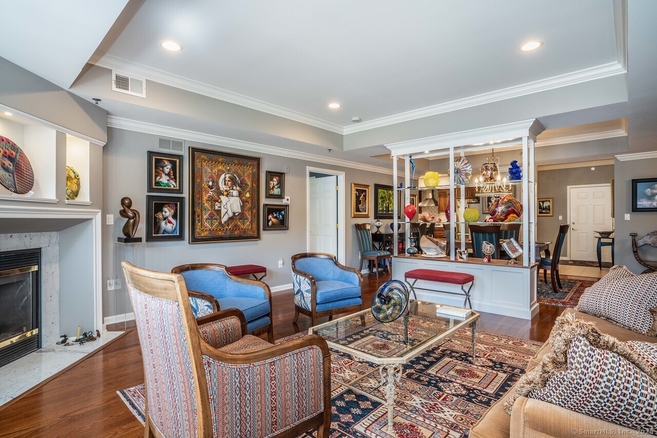 60 Cassandra Boulevard APT 107