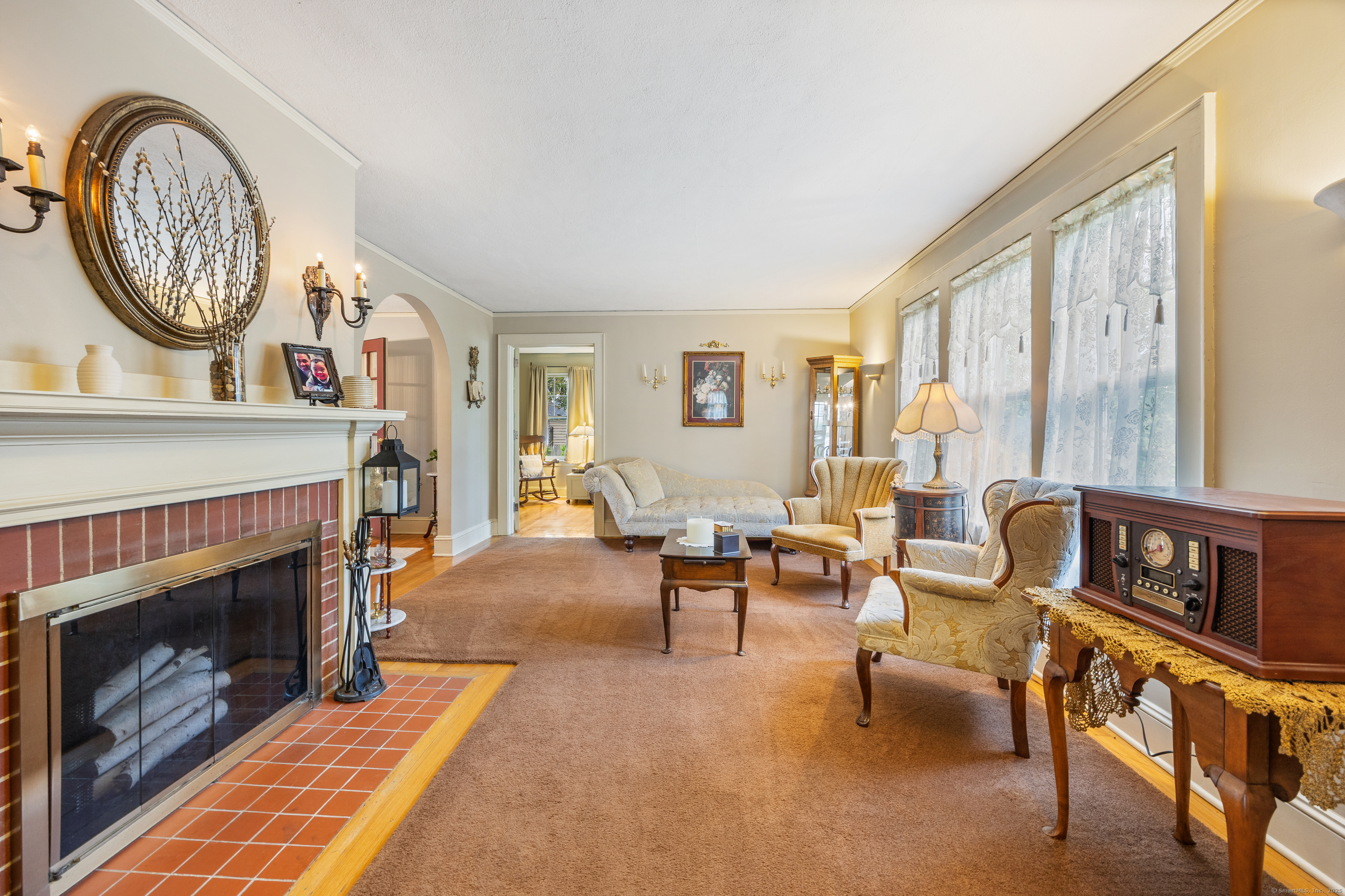 8 Usher Avenue, Plainville, Connecticut image 3