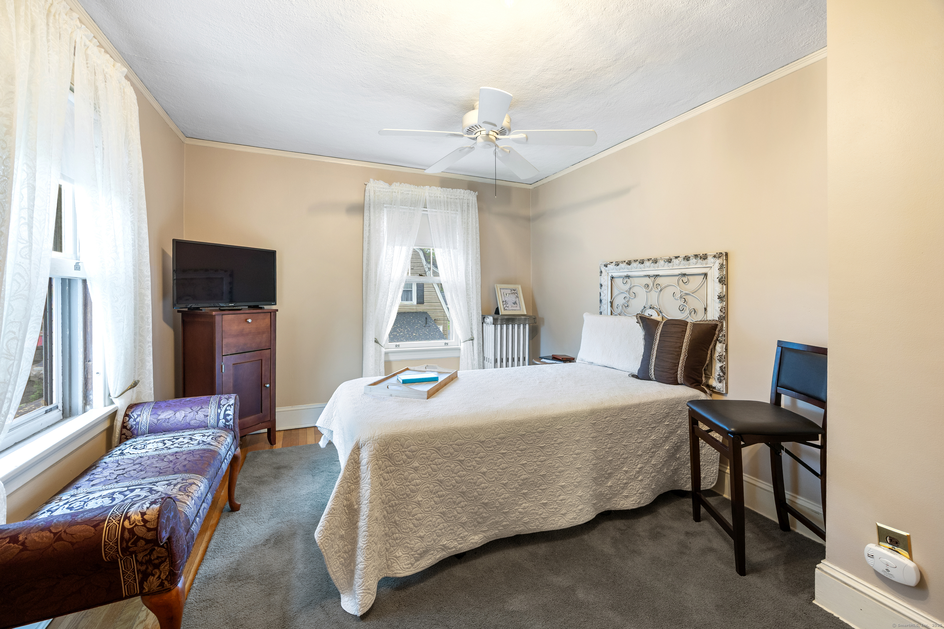 8 Usher Avenue, Plainville, Connecticut image 23
