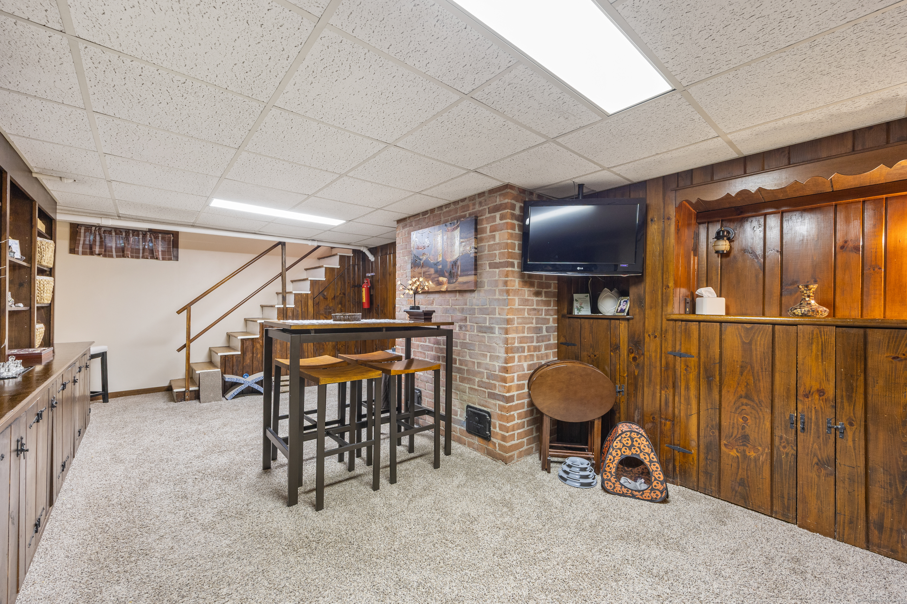8 Usher Avenue, Plainville, Connecticut image 28